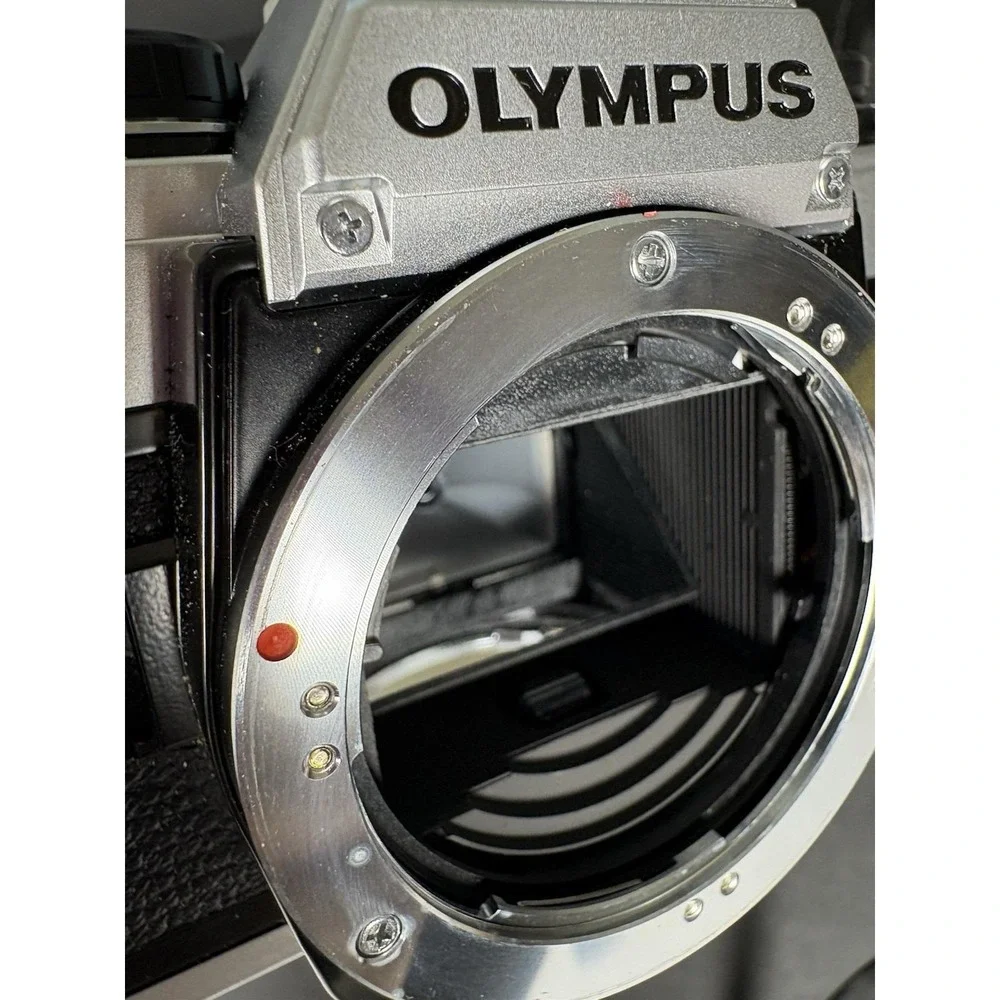 Olympus OM-10 35mm SLR Film Camera Zuiko 50mm f1.8 Lens Case Manual Untested
